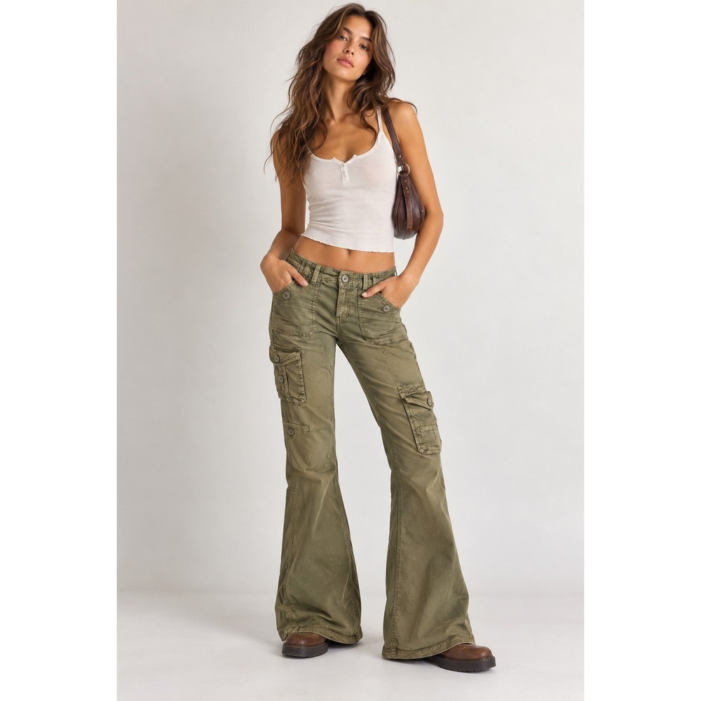Garage Women Olive Green Cargo Pants Size 9 Low Rise Flare Leg Y2K Utility 32x31